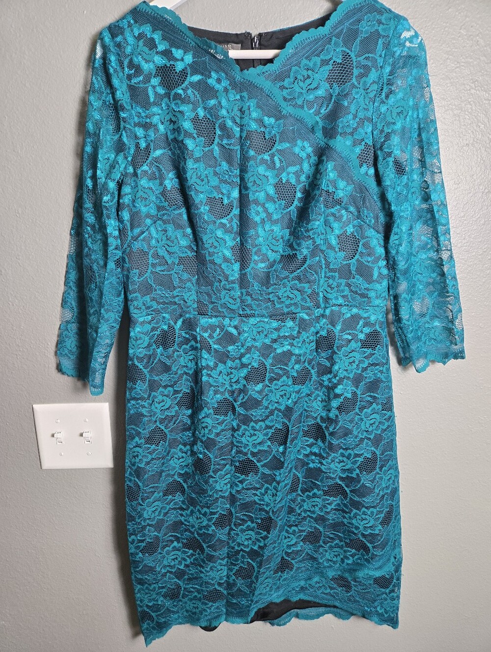Muse Formal Teal Lace With 3/4 Sleeves  Midi Dress Size 10